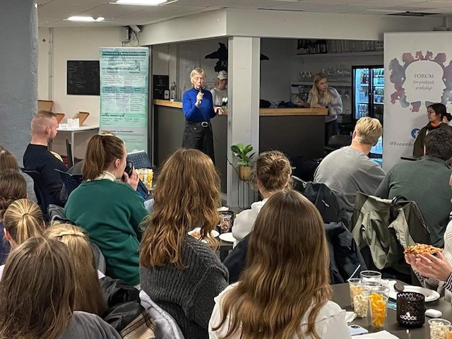 Bente Gahnstrøm hos psykologistudentene i Bergen